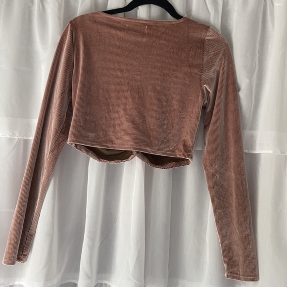 NWT Urban Outfitters Velvet Cropped Long Sleeve - Picture 6 of 7